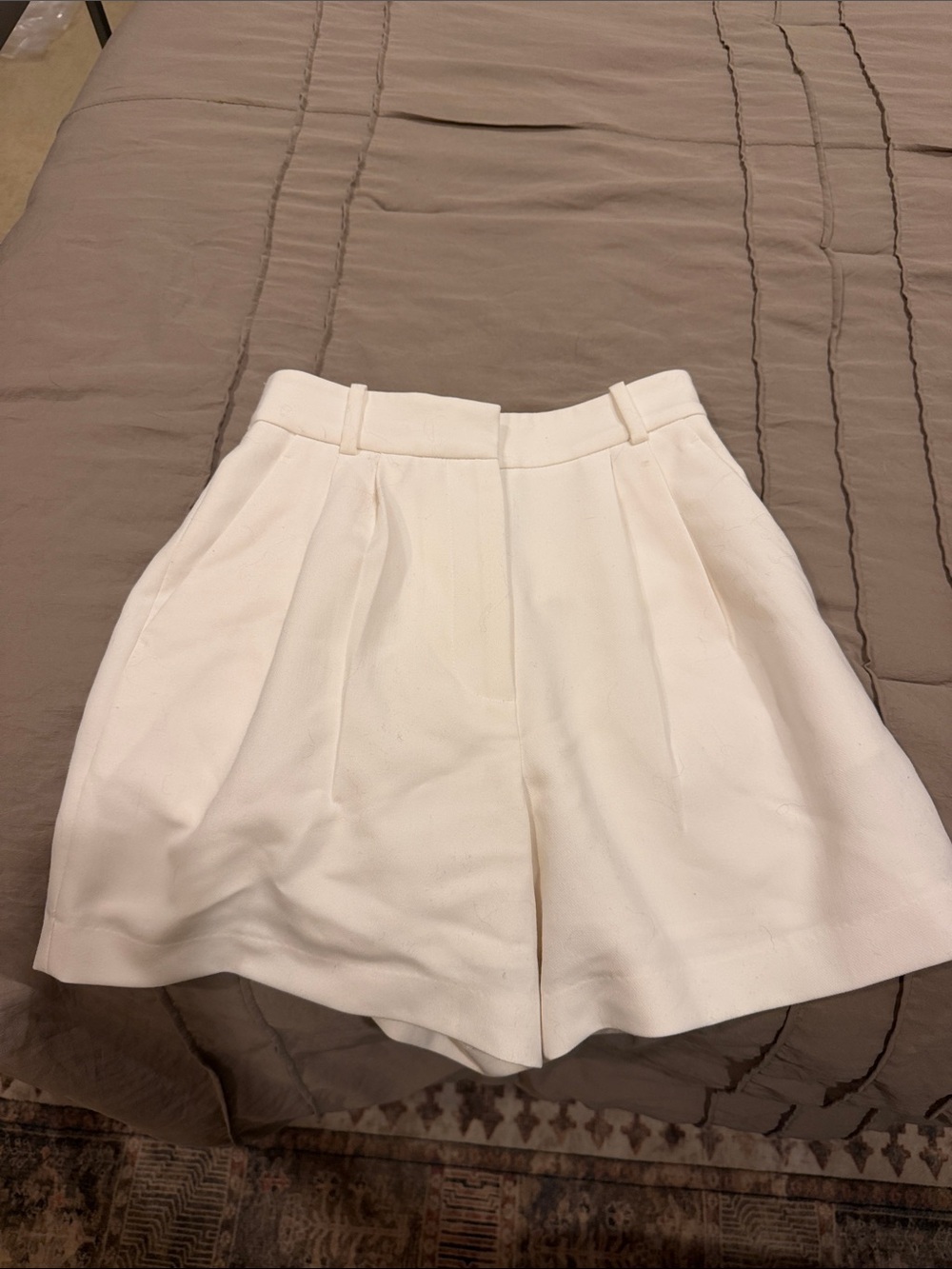 Abercrombie & Fitch Cream High-Waist Pleated Bermuda Shorts